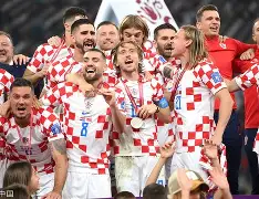 凤凰娱乐APP-关于捷克队在欧预赛比赛中赢得成功，士气高昂的信息