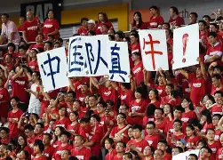 凤凰娱乐APP-纷纷出击！亚洲最强球队争夺胜利